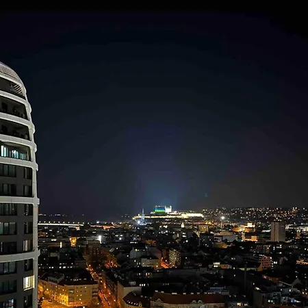 -sky House-domuses Apartments- Luxurious With Parking 브라티슬라바
