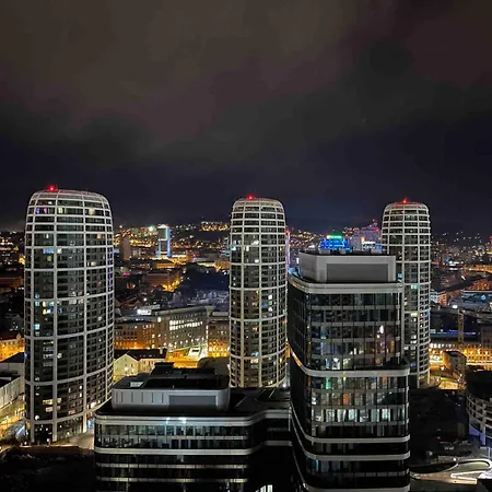 -sky House-domuses Apartments- Luxurious With Parking Pressburg