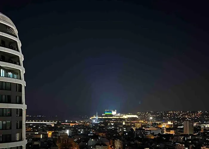 -sky House-domuses Apartments- Luxurious With Parking 브라티슬라바