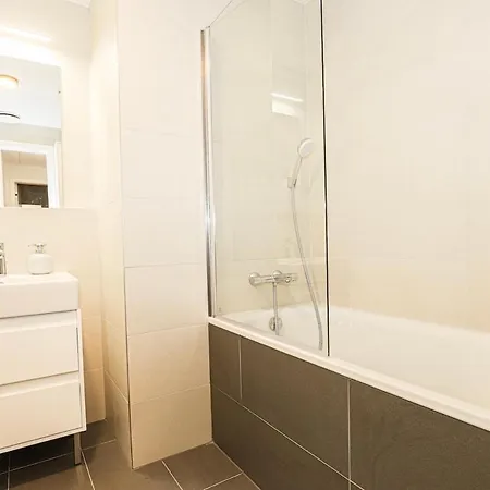 Apartment -sky House-domuses Apartments- Luxurious With Parking