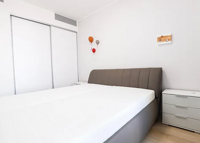 Apartment -sky House-domuses Apartments- Luxurious With Parking