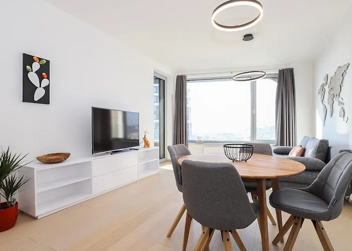 Apartment -sky House-domuses Apartments- Luxurious With Parking